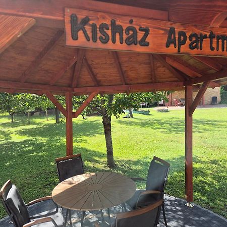 Sarreti Apartmanhaz Balatonfured Exterior photo