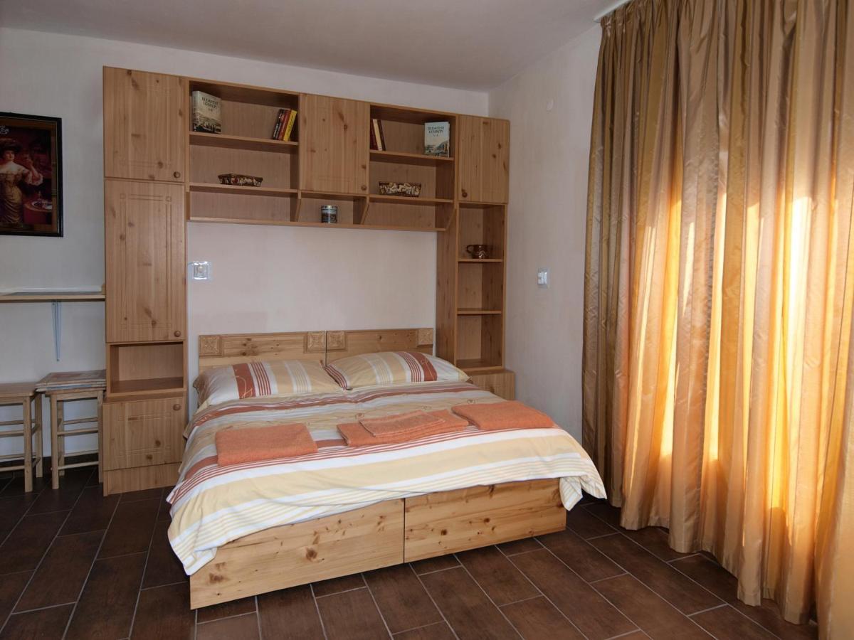 Sarreti Apartmanhaz Balatonfured Exterior photo