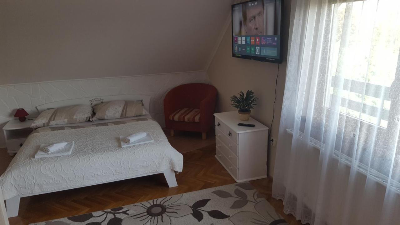 Sarreti Apartmanhaz Balatonfured Exterior photo