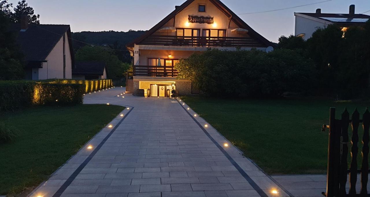 Sarreti Apartmanhaz Balatonfured Exterior photo