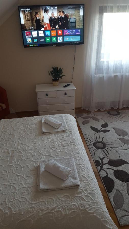 Sarreti Apartmanhaz Balatonfured Exterior photo
