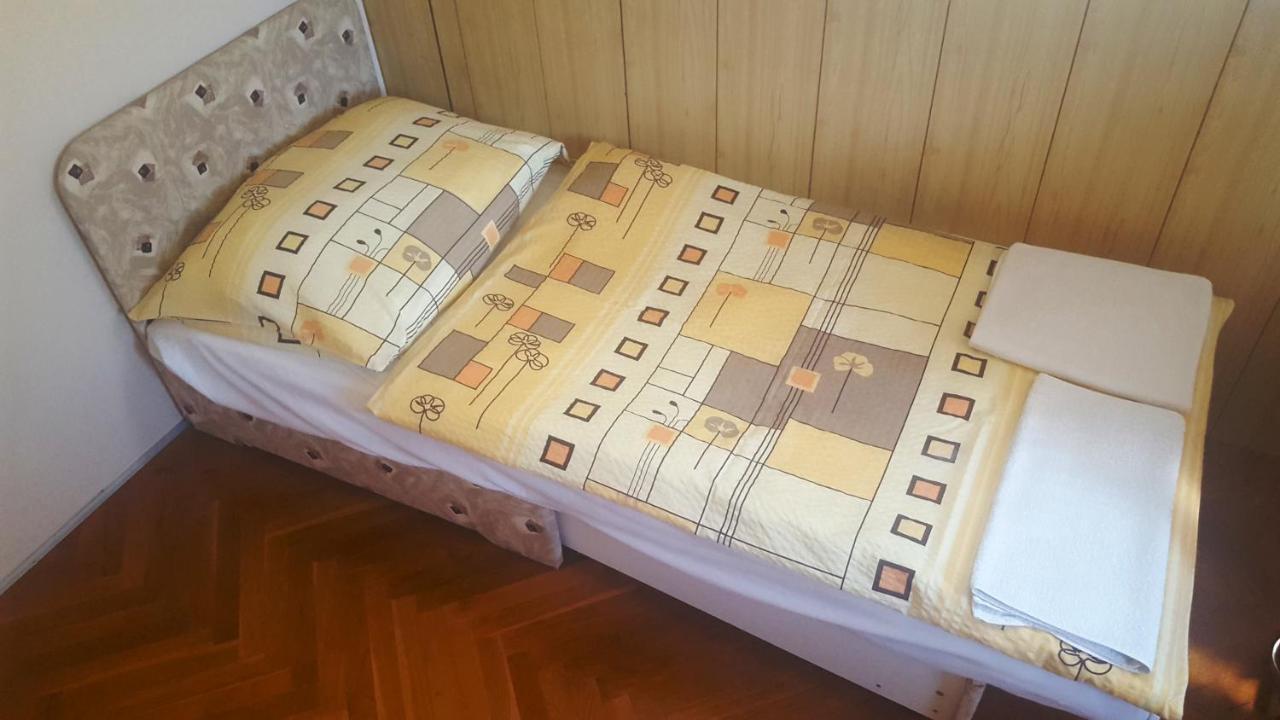 Sarreti Apartmanhaz Balatonfured Exterior photo