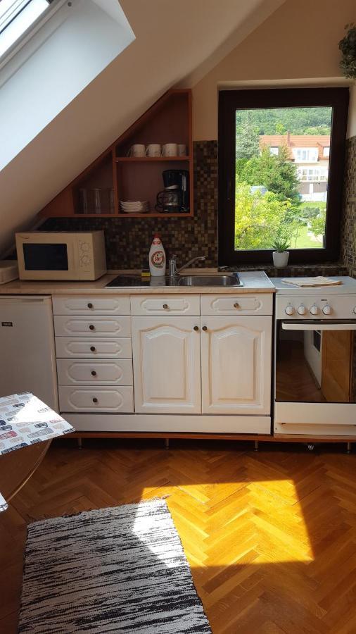 Sarreti Apartmanhaz Balatonfured Exterior photo