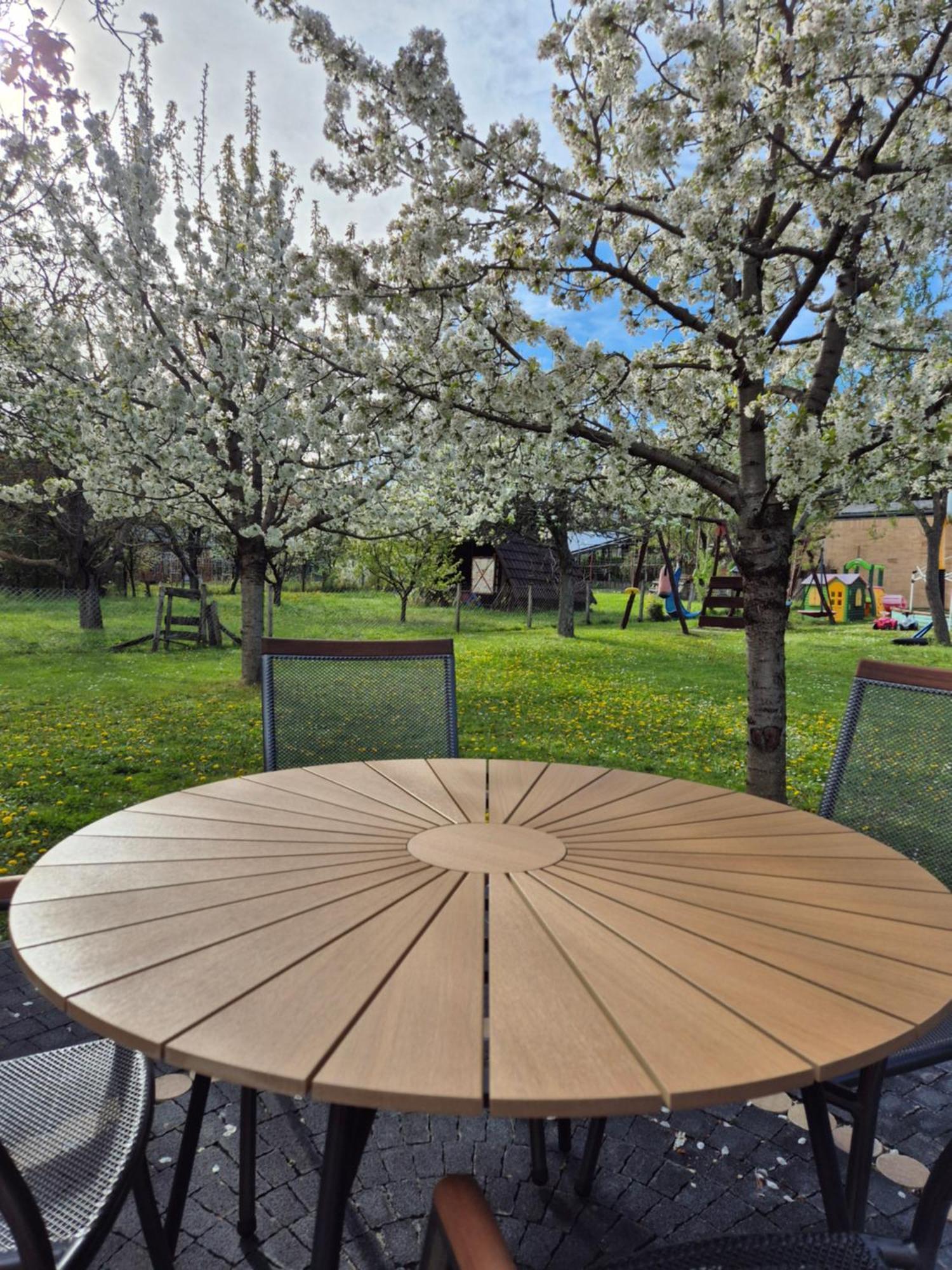 Sarreti Apartmanhaz Balatonfured Exterior photo